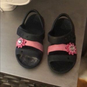 Toddler girls crocs size 7. Play condition